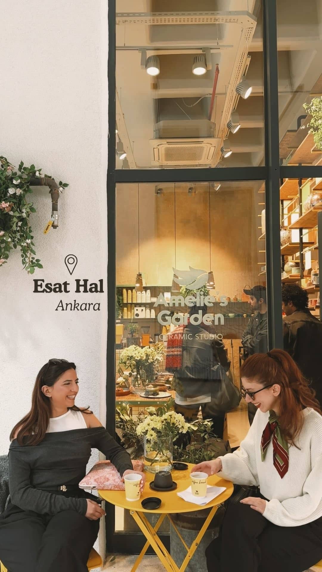 Özellikle yazın çok keyifli olacağını düşündüğüm @esathal.ankara 🥂

Ankara’da hem kültür sanat etkinliklerine katılabileceğimiz, hem yemek yiyebileceğimiz ve kahve içebileceğimiz böyle bir alan fikri çok tatlı bence. Şu an her yer açılmamış ama açılınca çok daha keyifli olacağını düşünüyorum 🌻